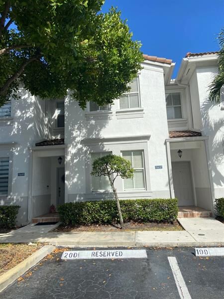 Property Photo:  15637 SW 41st St  FL 33027 