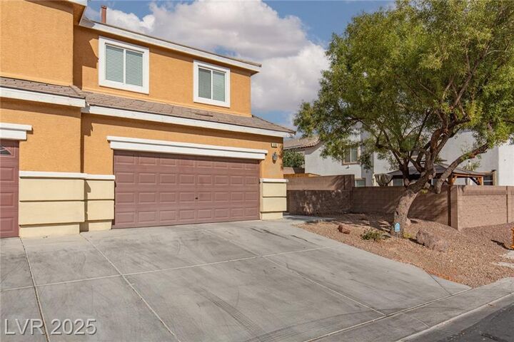 Property Photo: 550 Twilight Blue Avenue NV 89032