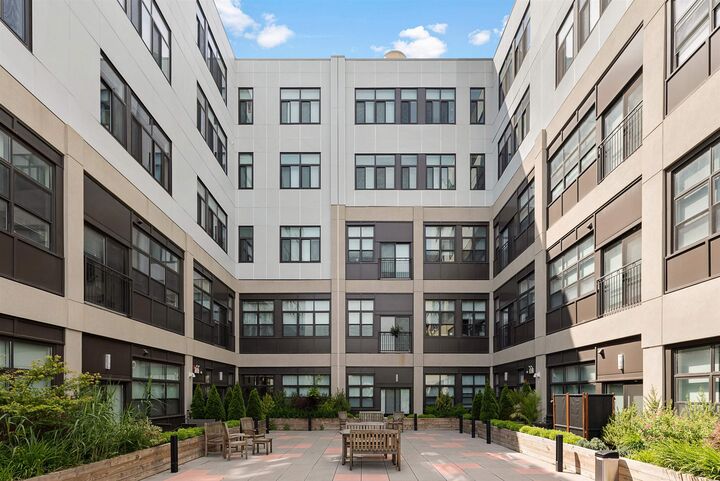 Property Photo:  136 Oakland Ave 6J  NJ 07306 