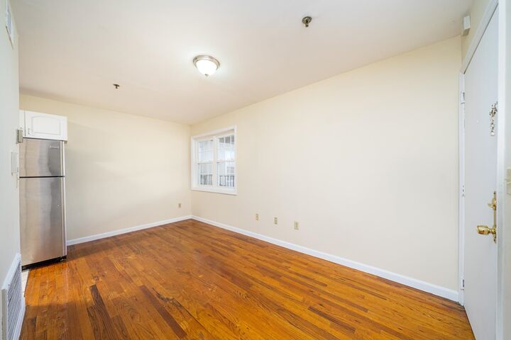 Property Photo:  524 4th St 10  NJ 07087 