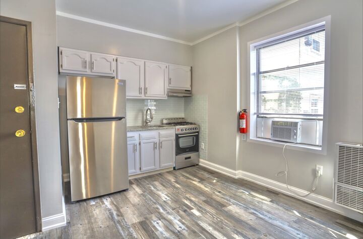 Property Photo:  4901 Murphy Pl 5  NJ 07093 