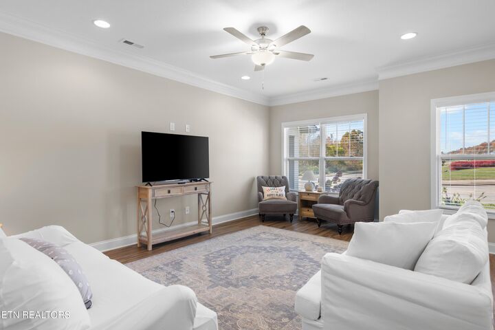 Property Photo: 240 Broadberry Ave TN 37830