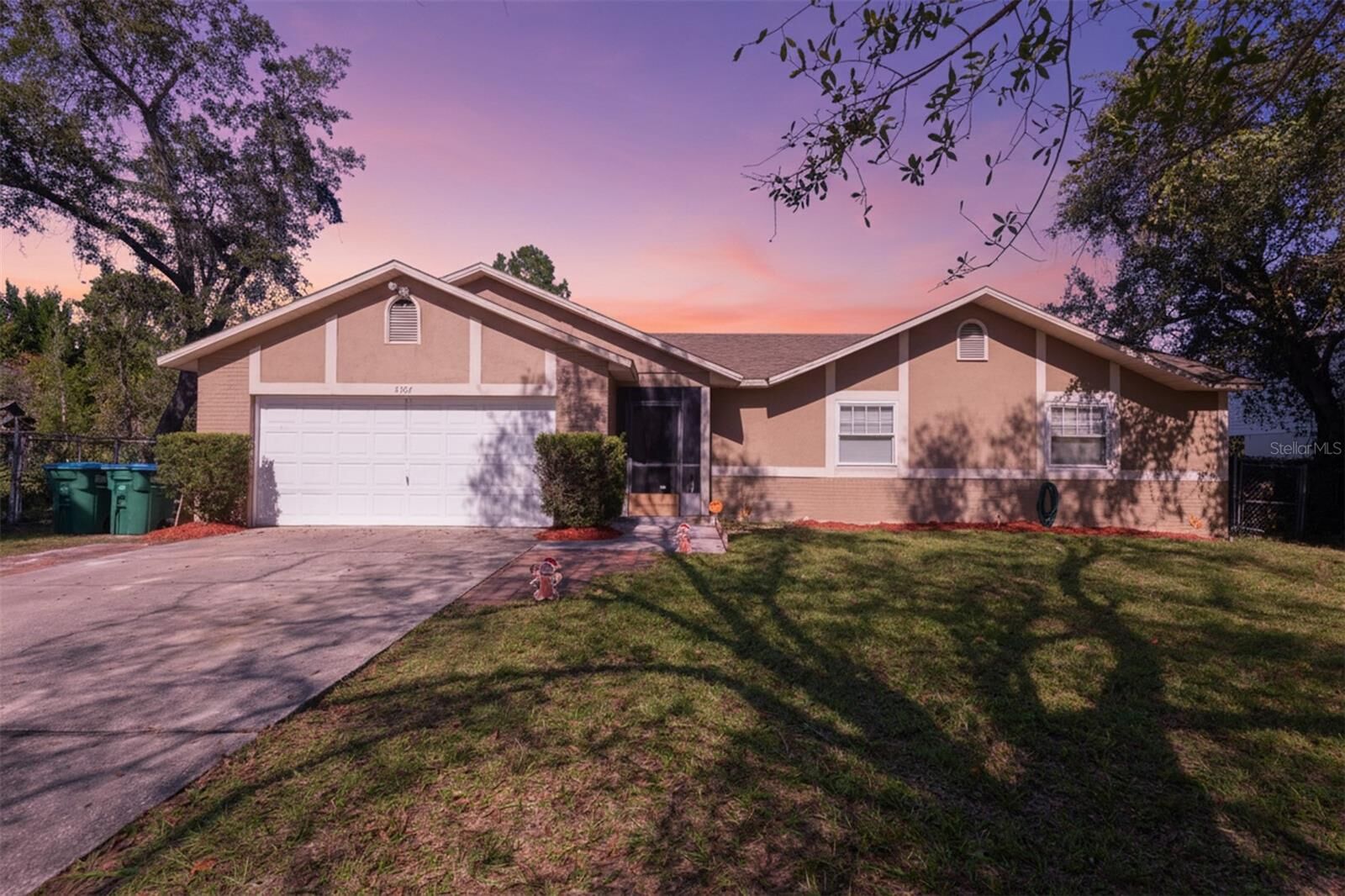 Property Photo: 3144 Boxelder Street FL 32725