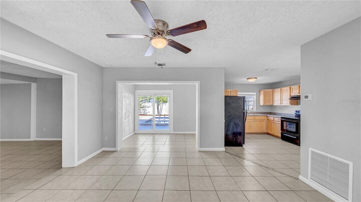 Property Photo: 7515 17th Lane N FL 33702