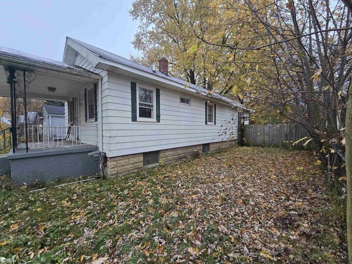 Property Photo:  741 Barrie Avenue  MI 48507 