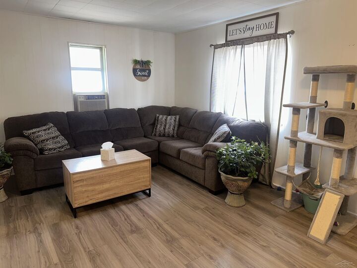 Property Photo:  206 Highland Street  MI 48661 