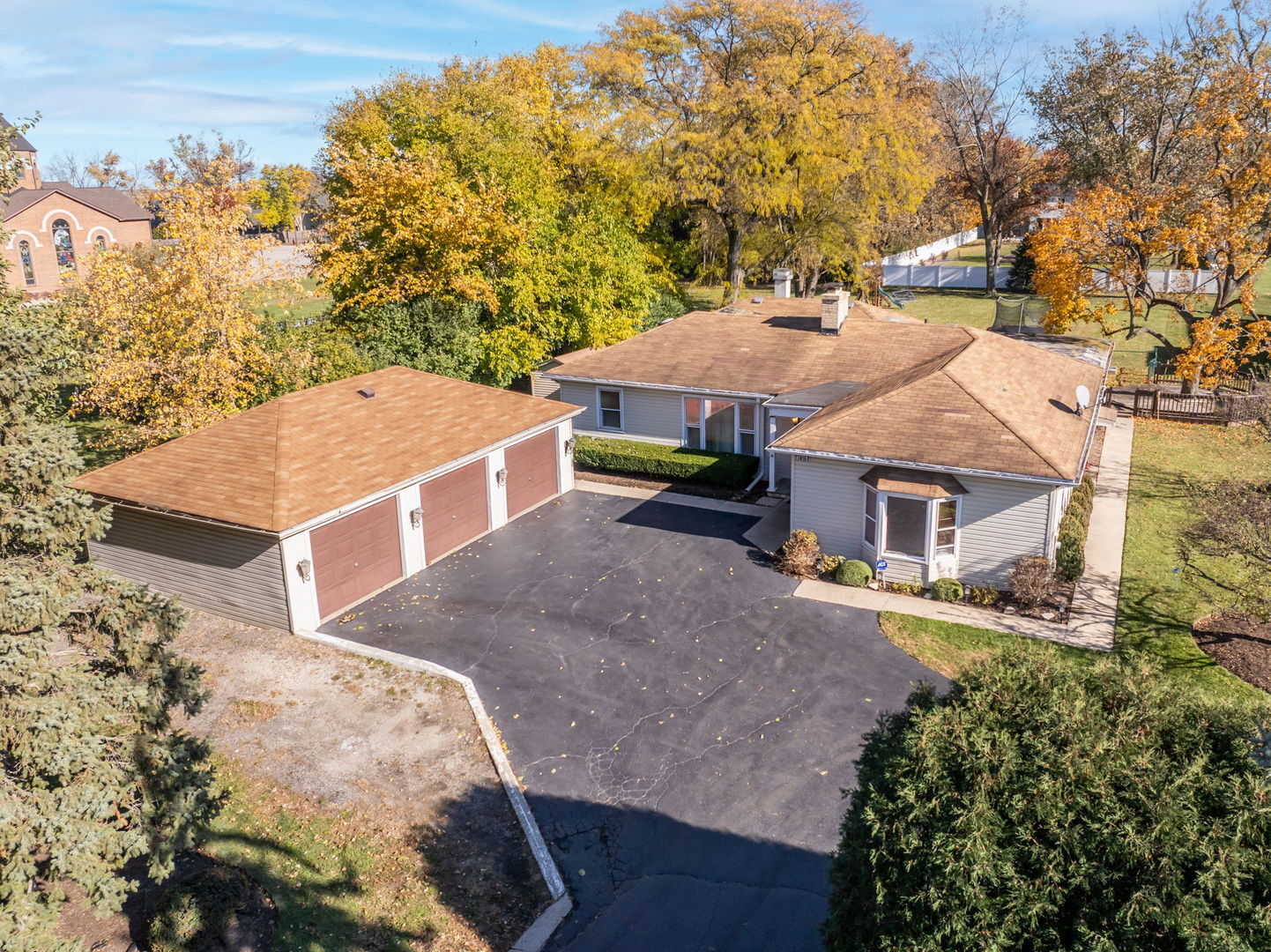 Property Photo: 1615 Greenwood Road IL 60026