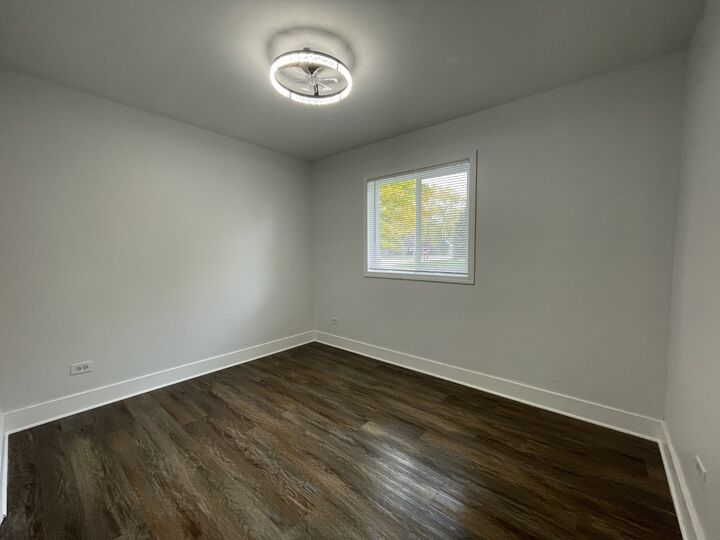 Property Photo:  37125 N Summerfield Drive  IL 60046 