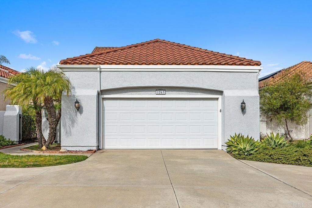 Property Photo:  1263 Via Navajo  CA 92078 