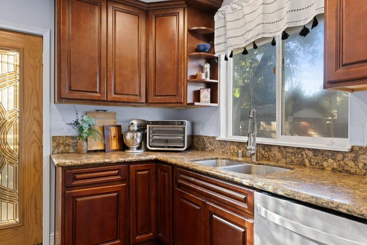 Property Photo: 608 Yolo Street CA 95605