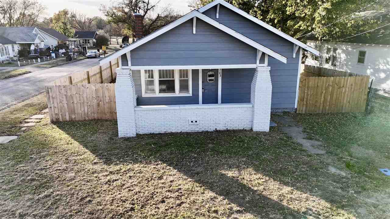 Property Photo:  703 N 4th  OK 74631 