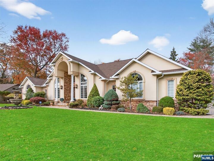 Property Photo:  32 Chadwick Road  NJ 07642 