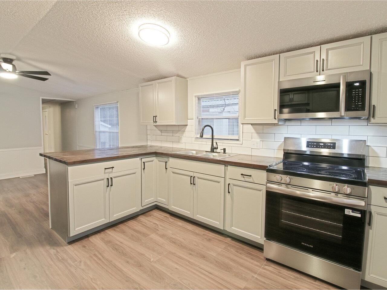 Property Photo:  20 Avenue C  VT 05408 