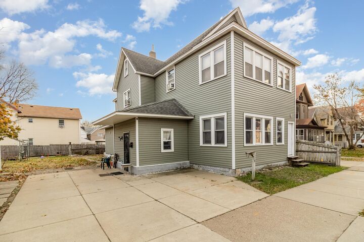 Property Photo: 328 Edmund Avenue MN 55103
