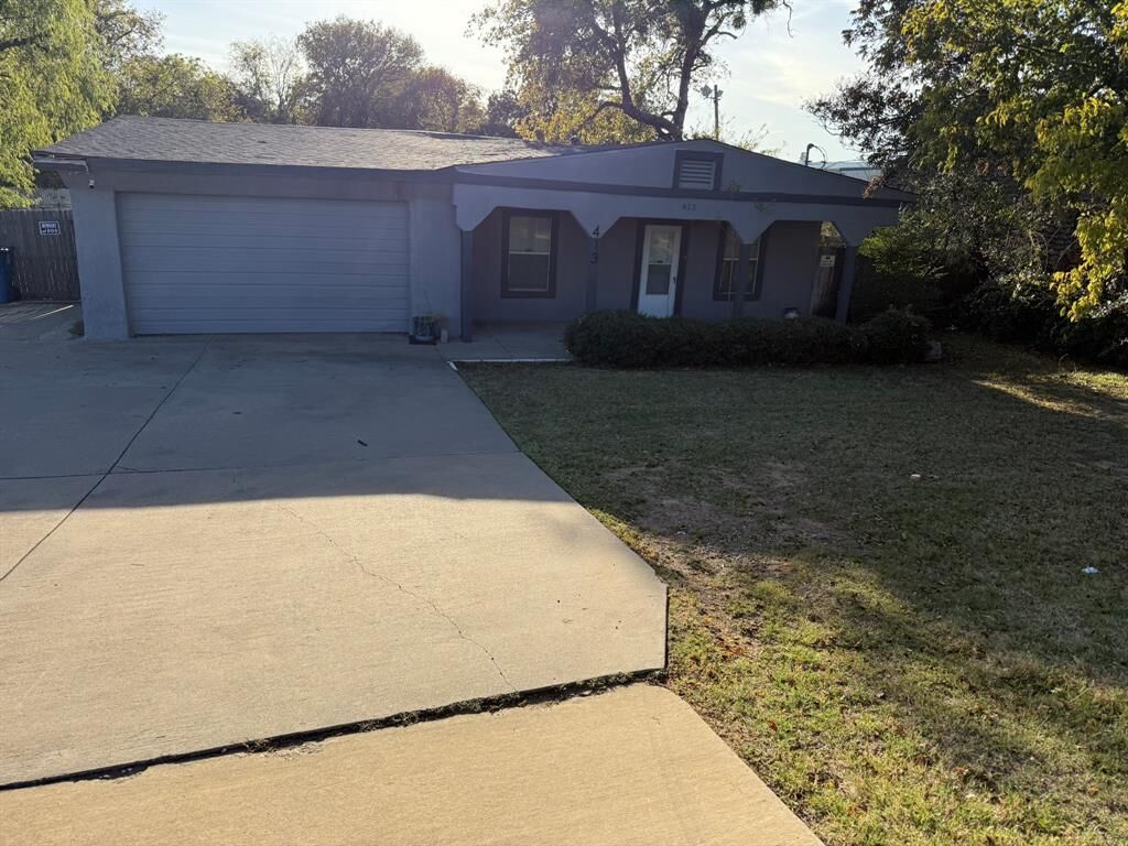 Property Photo:  413 W Kennedale Parkway  TX 76060 