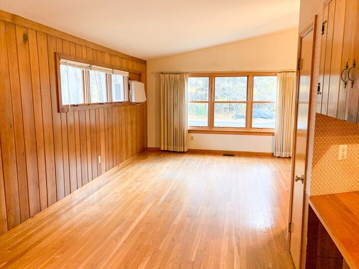 Property Photo:  227 Green River Rd 1  MA 01301 