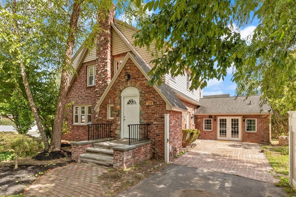 Property Photo:  129B Maple Ave B  MA 01545 