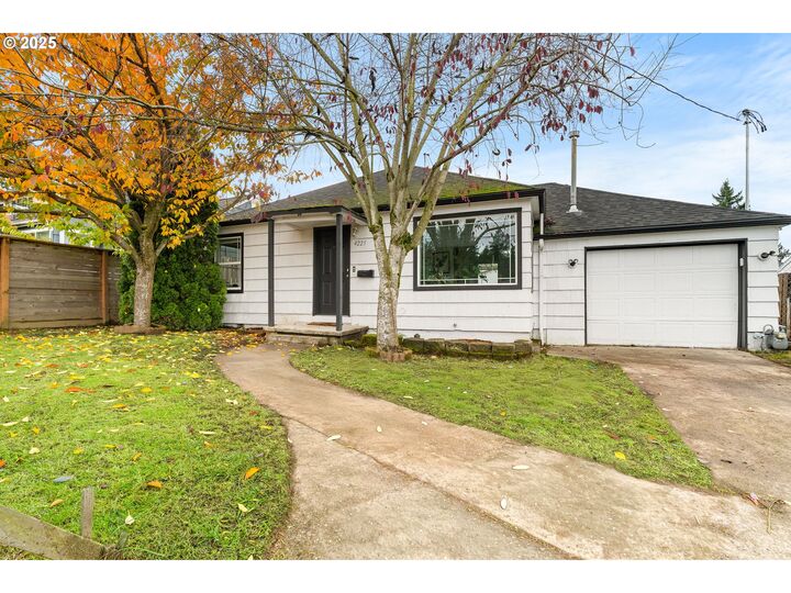 Property Photo:  4225 NE 82nd Ave  OR 97220 