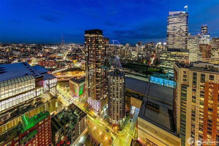 Property Photo: 737 Olive Way 3606 WA 98101