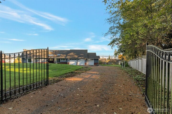 Property Photo: 6969 Humphrey Road WA 98236