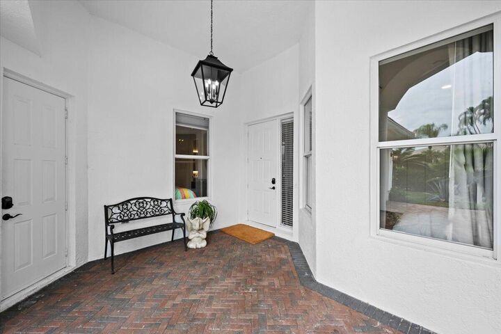 Property Photo: 2951 Twin Oaks Way FL 33414