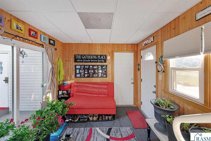 Property Photo: 709 N Main Street MN 56048