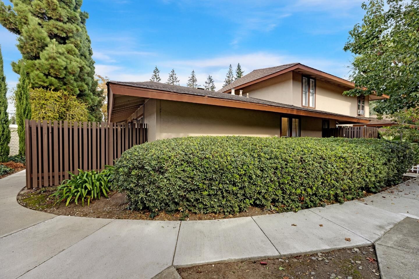 Property Photo:  205 Red Oak Drive M  CA 94086 