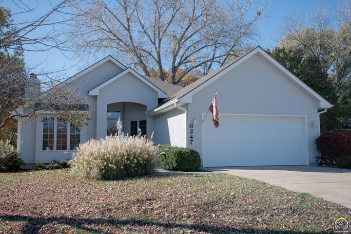 Property Photo: 6247 SW 40th Ct KS 66610