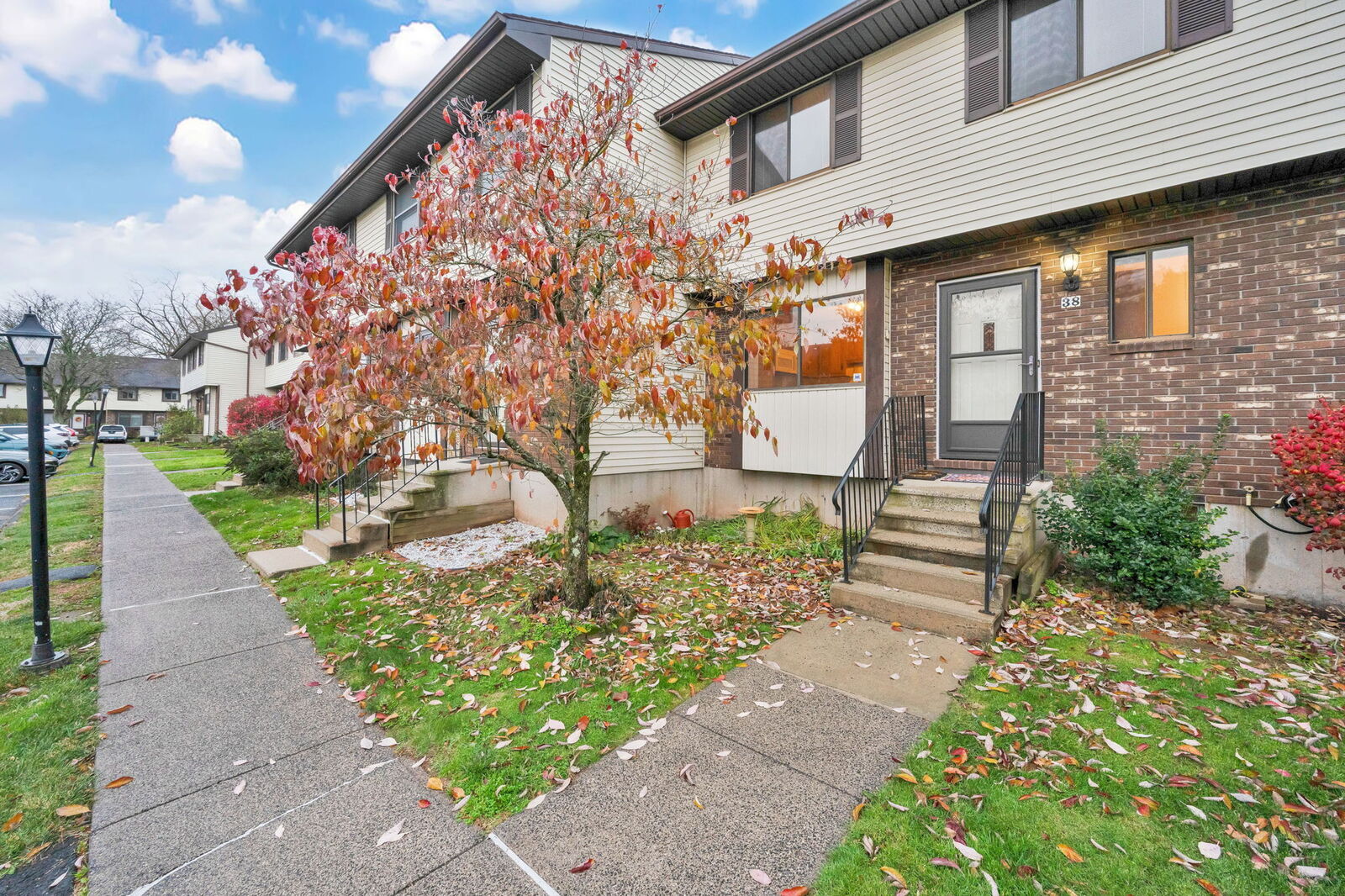 Property Photo: 38 Robin Brook Drive 38 CT 06111