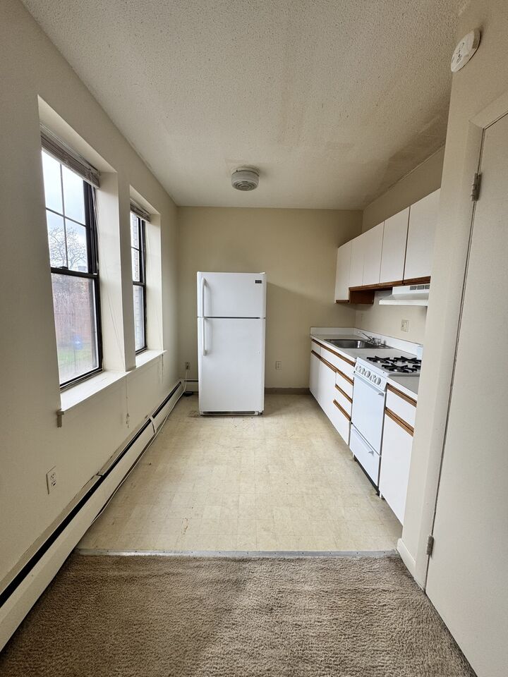 Property Photo:  27 Congress Street 301  CT 06114 