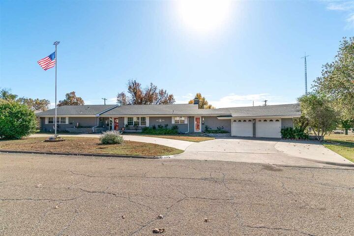 1107 E 8th Street  Cushing OK 74023 photo