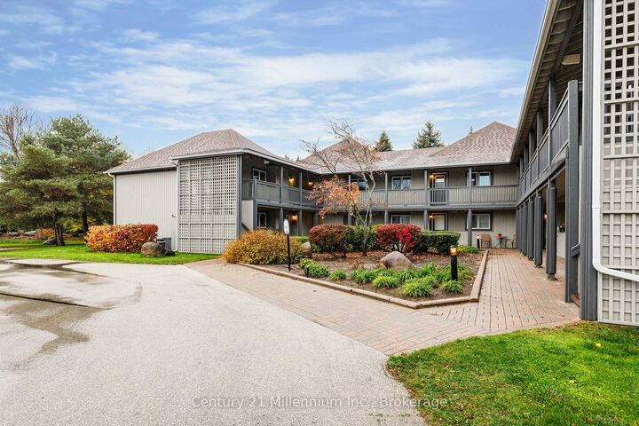 Photo de la propriété: 293 Mariners Way 12 ON L9Y 5C7