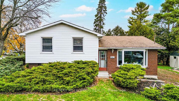 Photo de la propriété: 761 West Shore Boulevard ON L1W 2V5