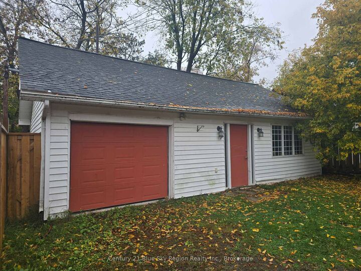 Photo de la propriété: 171 Fifth Avenue W ON P1B 3N4