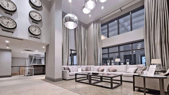 Property Photo:  35 Hayden Street E 1510  ON M4Y 3C3 