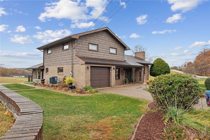 Property Photo: 2052 Ridge Rd PA 15644