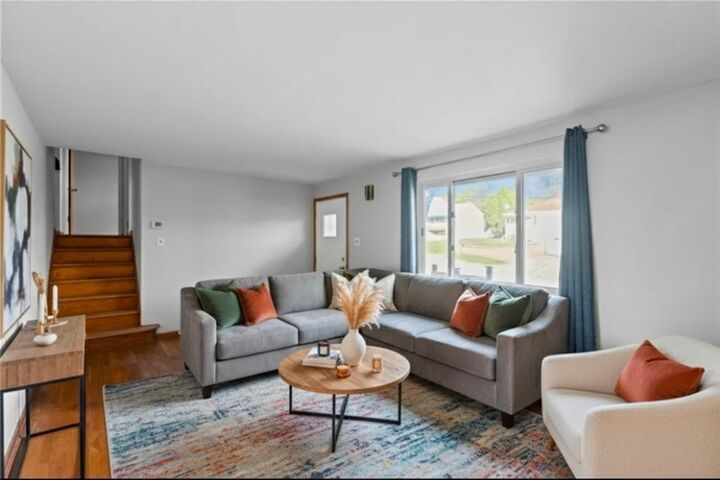 Property Photo: 1210 Linden St PA 15024