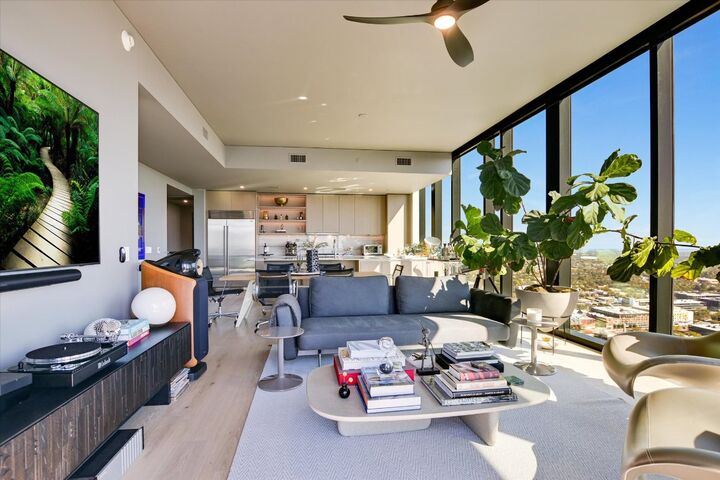 610 Davis Street 3901  Austin TX 78701 photo