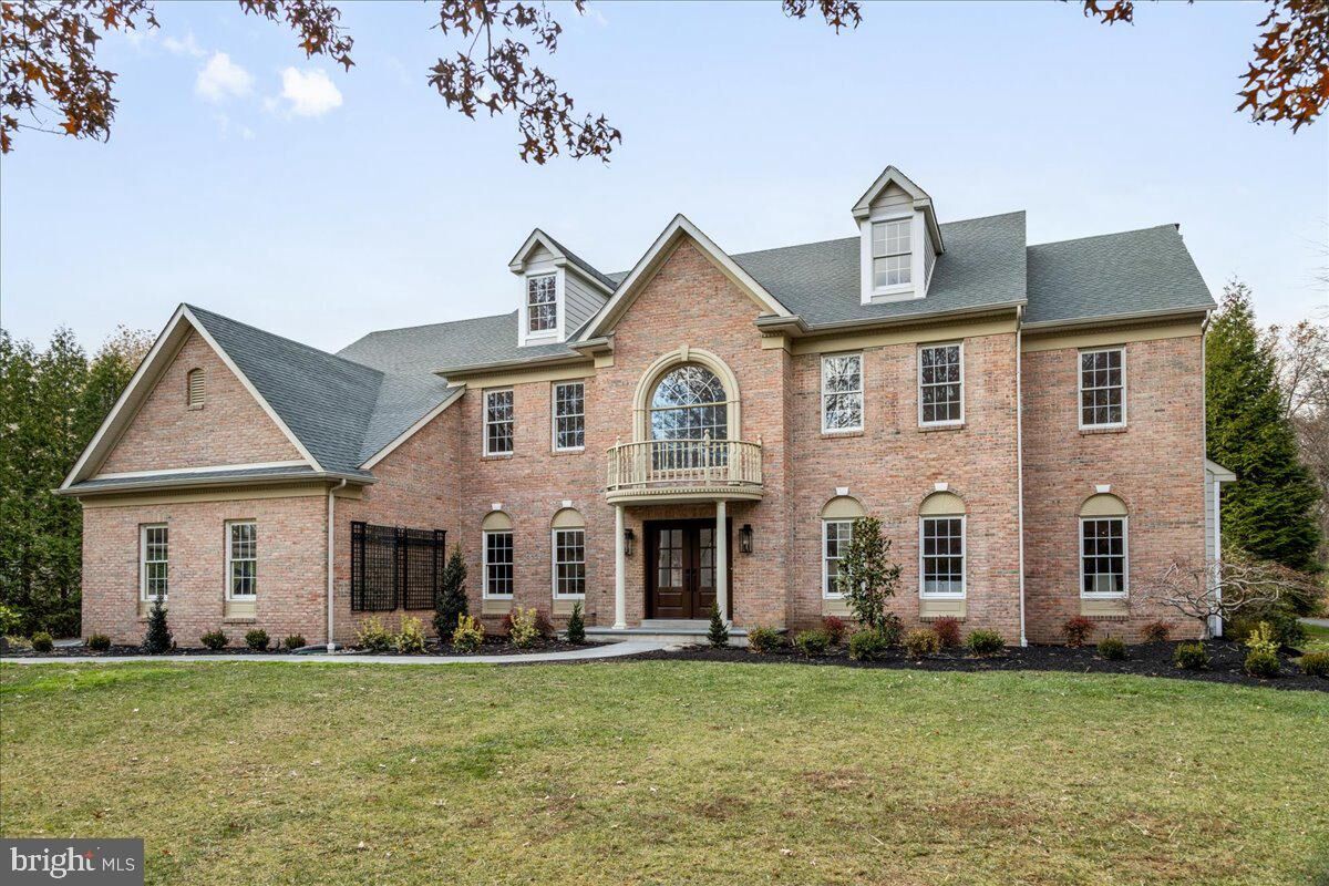 Property Photo:  5110 Harmony Court W  PA 18902 