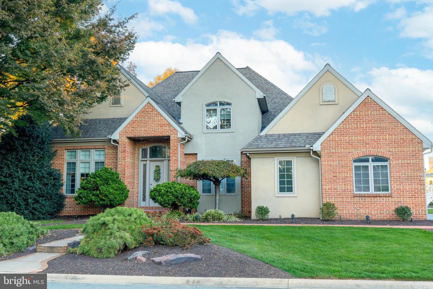 Property Photo:  826 Bent Creek Drive  PA 17543 