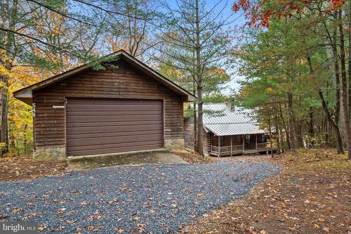 Property Photo:  548 Antelope Trail  MD 20657 