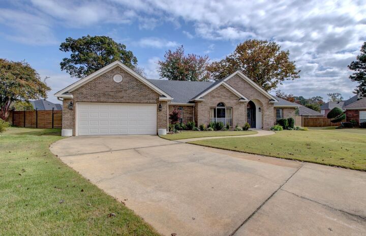 223 Chantilly Circle  Maumelle AR 72113 photo