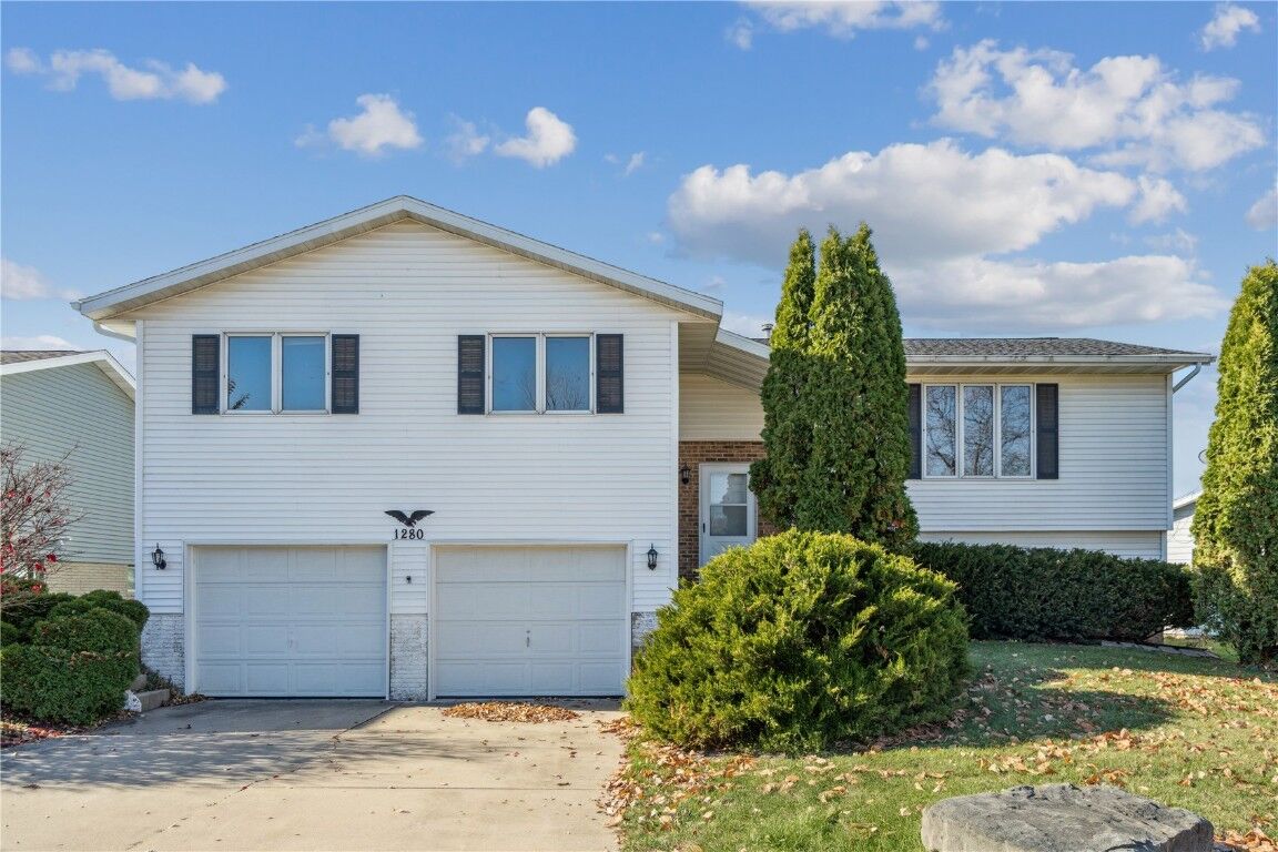 Property Photo:  1280 S 15th Street  IA 52302 