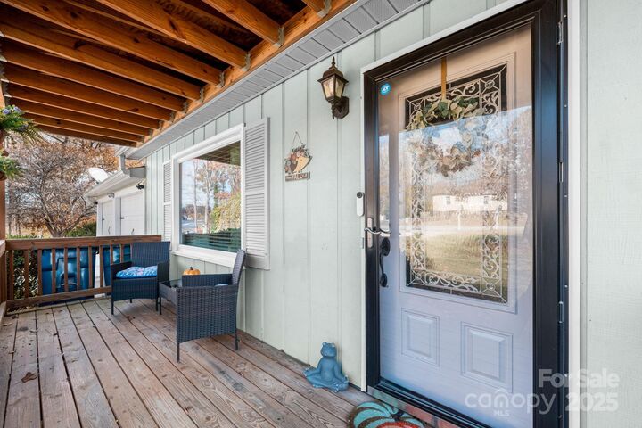 Property Photo:  1553 Castell Lane  NC 28601 