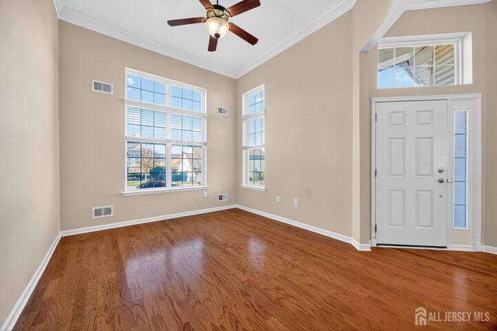 Property Photo:  24 Fisher Island Court  NJ 08831 