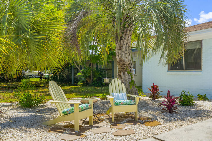 Property Photo: 5403 S Lagoon Drive FL 32408