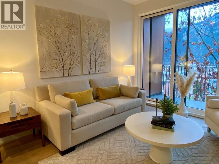 Property Photo: 514 Victoria Street 404 BC V1L 4K8