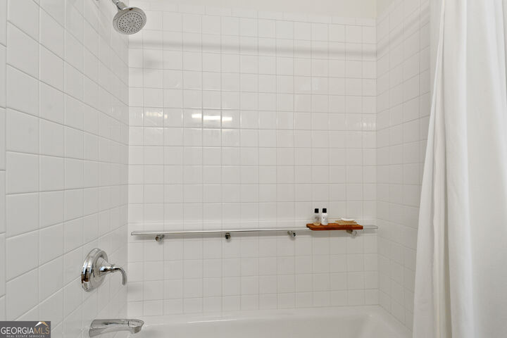 Property Photo: 140 Habersham Street GA 31401