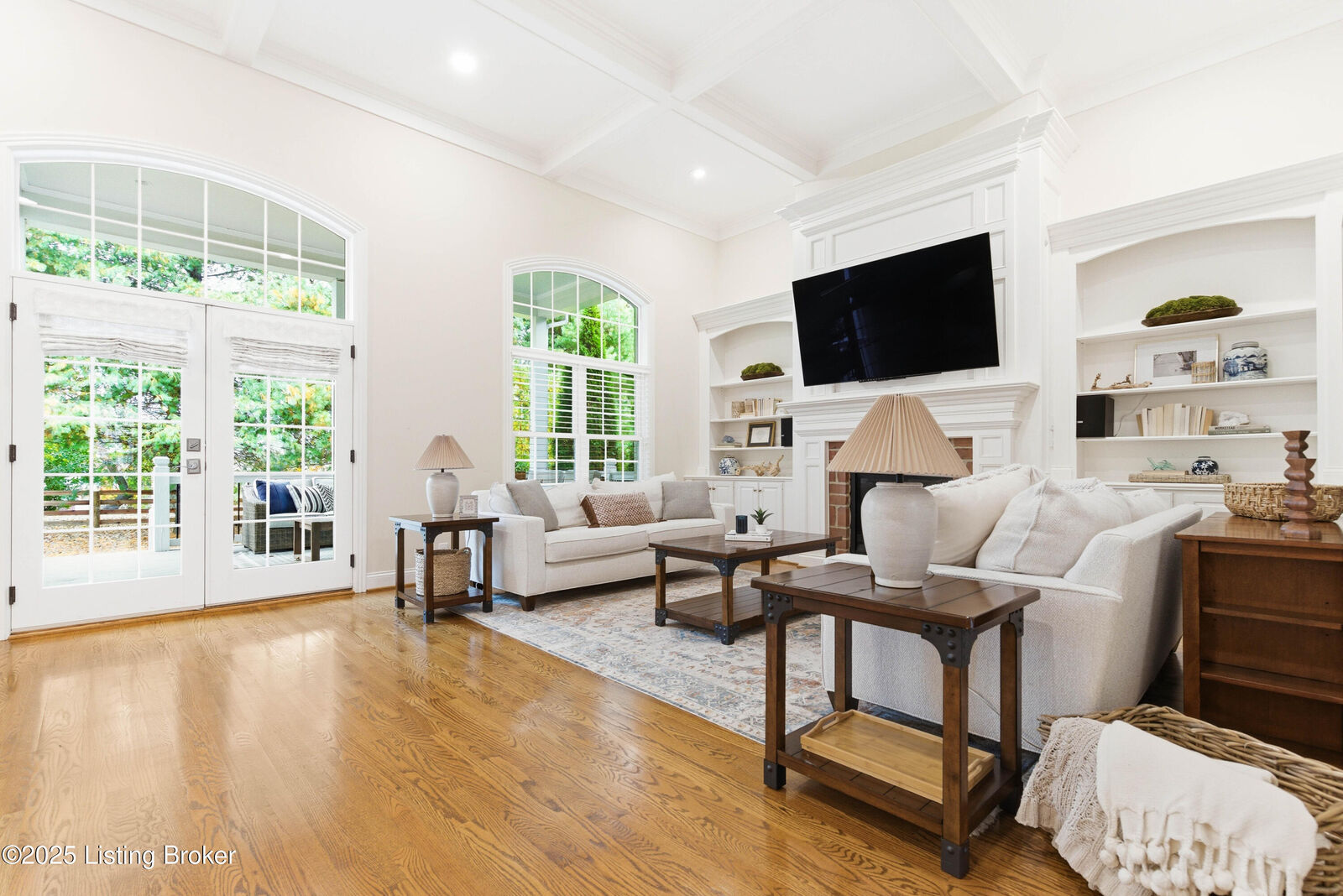 Property Photo:  7607 Beechspring Farm Blvd  KY 40241 