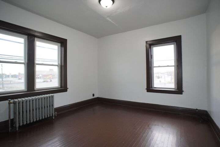 Property Photo: 130 E 13th Avenue 8 IN 46407